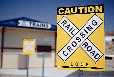 《妮姬：胜利女神》联动《Re：从零开始的异世界生活》 公布爱蜜莉雅正面立绘